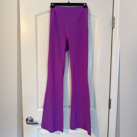 Lululemon purple flare leggings - Picture 3 of 6